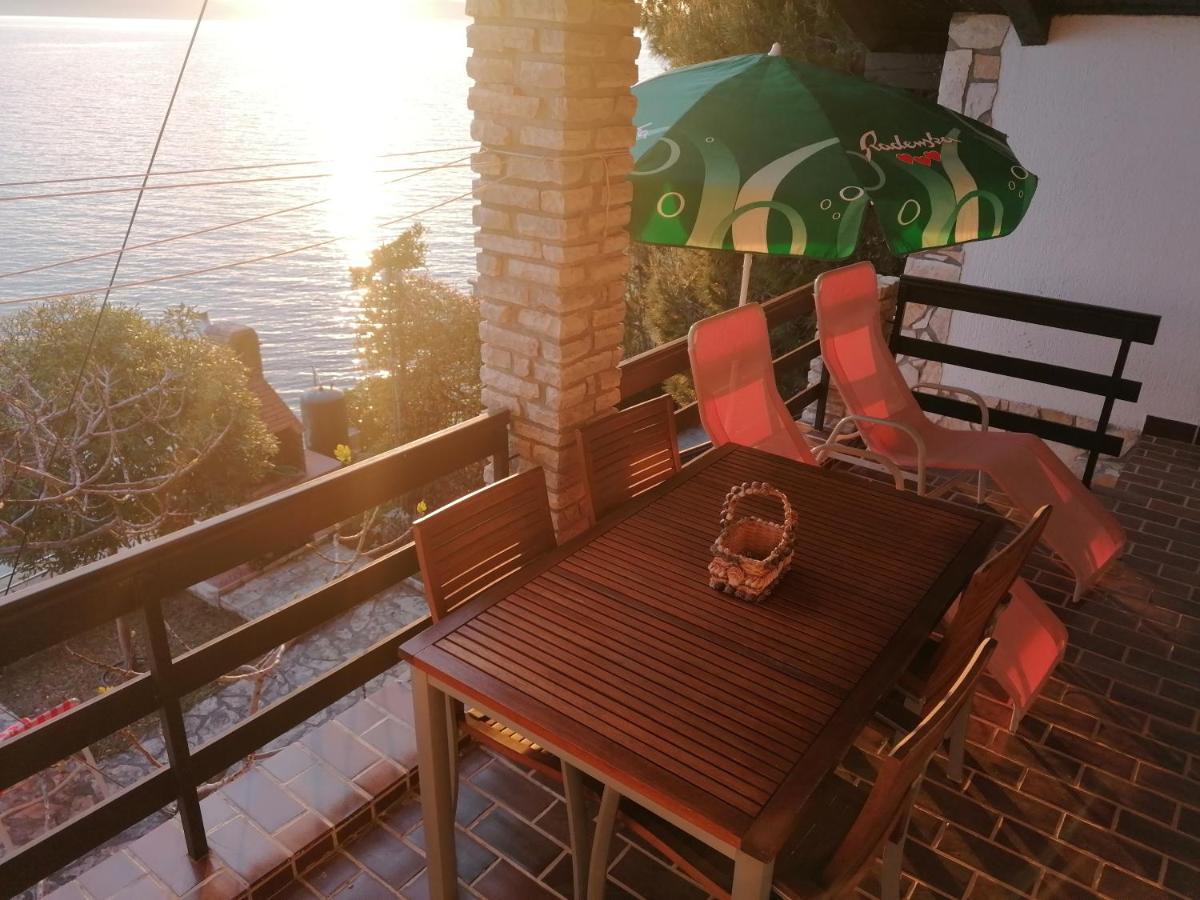 فيلا بيبينيافي House First Row By The Sea المظهر الخارجي الصورة